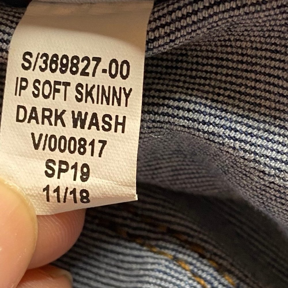 Gap Maternity Soft Skinny Dark Wash Jeans Size 26 - Picture 5 of 7